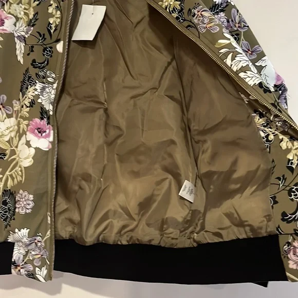 Emma & Posh - women’s floral Bomber jacket olive purple, black and white size s - Picture 6 of 11
